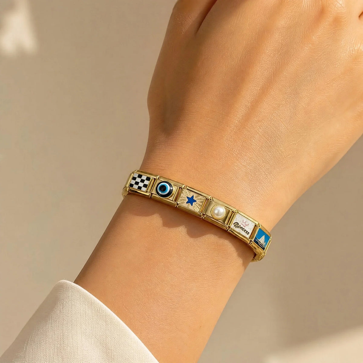Bracelet à charms italiens en acier doré, maillons émaillés, vue 2, King Watch