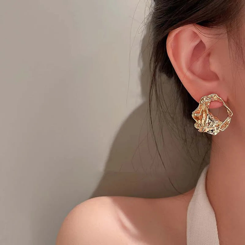 Boucles d'oreilles puces au motif torsadé irrégulier, vue 10, King Watch