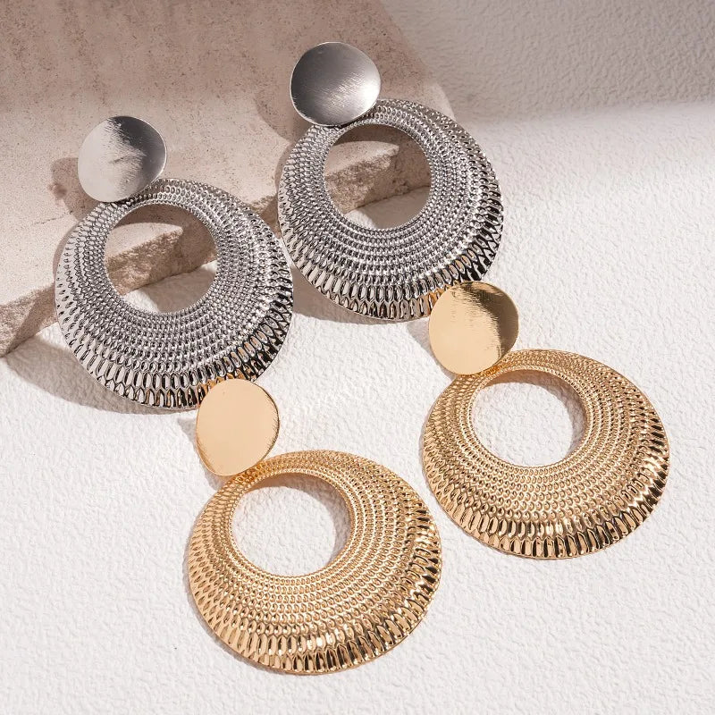 Boucles d'oreilles pendantes à cercle ajouré, vue 2, King Watch
