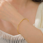 Bracelet jonc fin en acier inoxydable, finition dorée ou acier, vue 2, King Watch